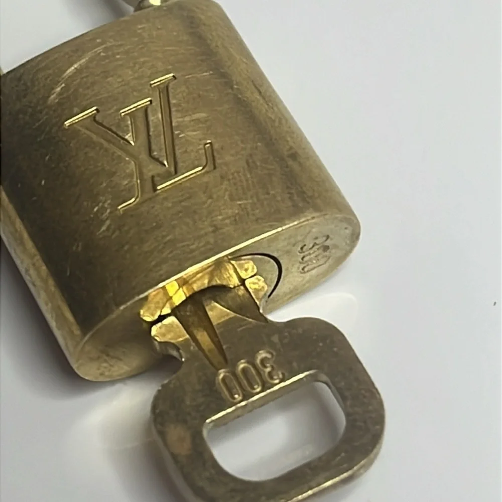 Louis Vuitton Padlock & Key #300